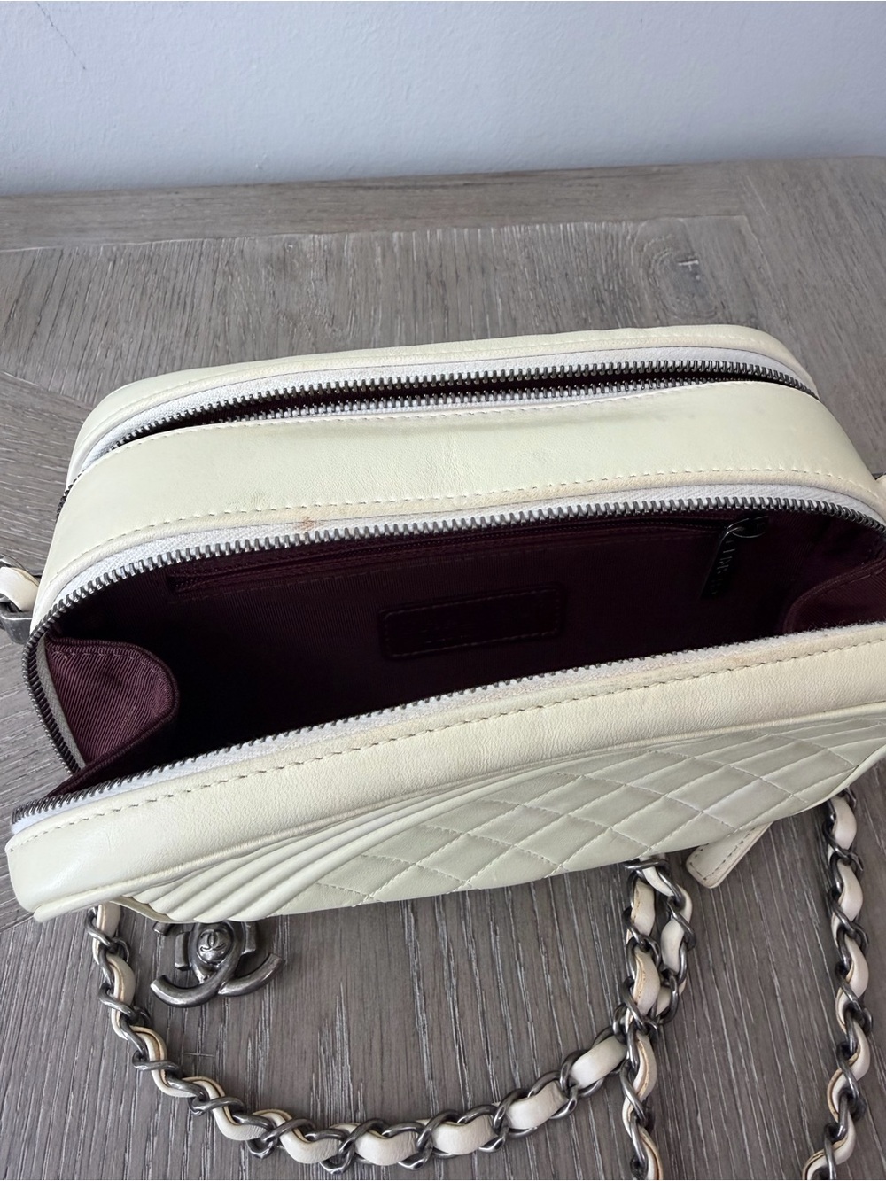 Chanel Cream Quilted Crossbody Bag with Chain Strap - Picture 6 of 16